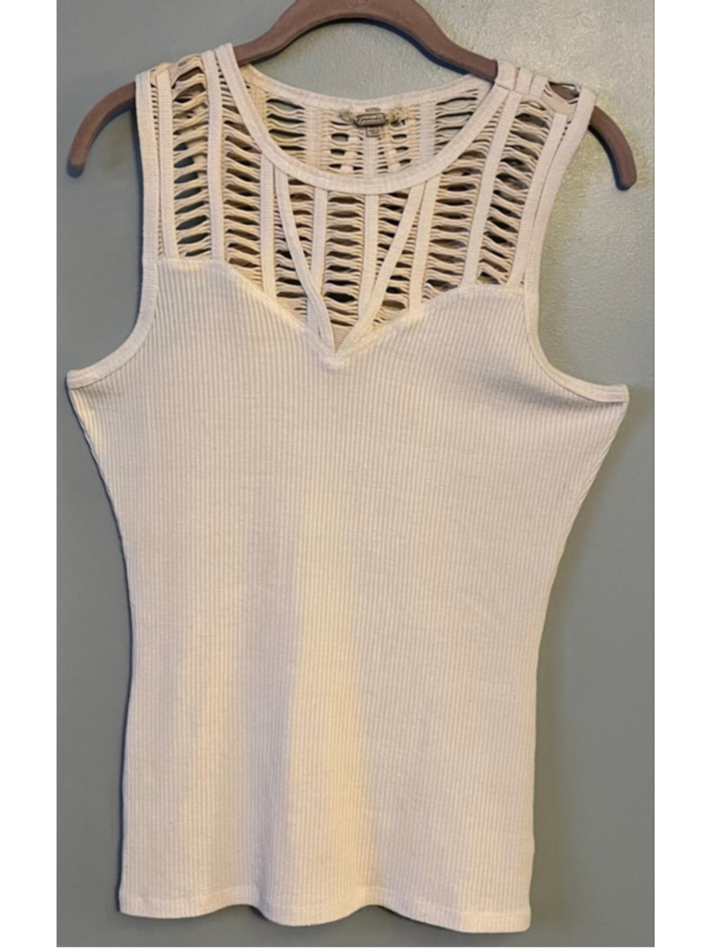 Womans Gimmicks macrame tank top in cream color, size XL